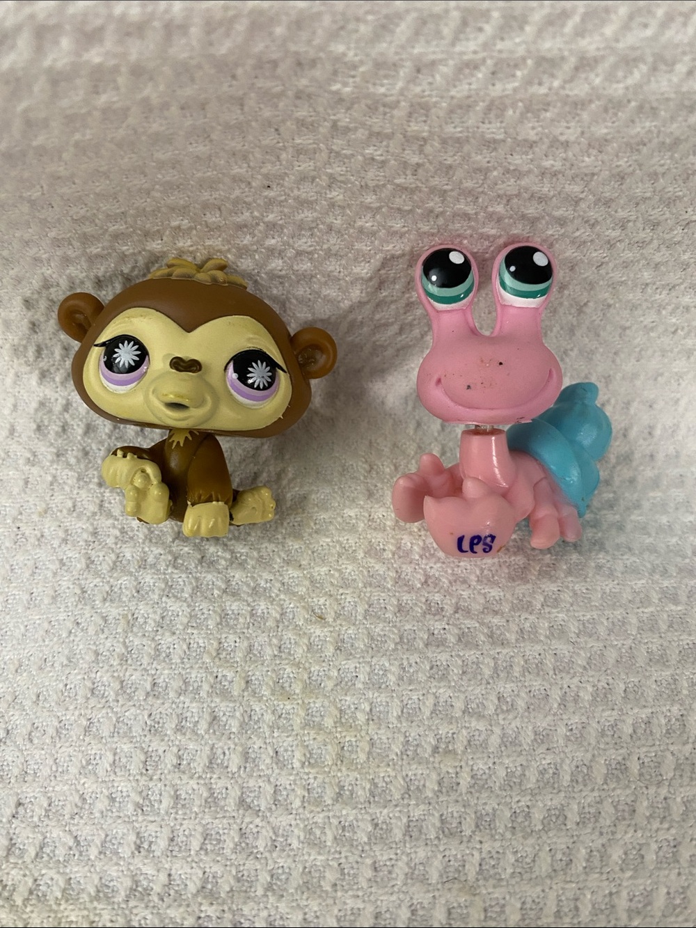 Authentic Littlest Pet Shop Set Monkey 501 & Snail 1733